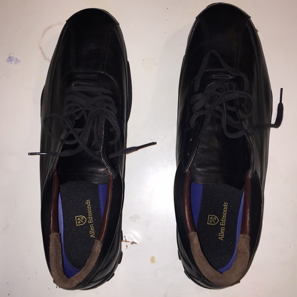 Allen Edmonds Traveler Black 15D